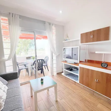 Happy Days, Central, Nice Terrace, Fast Internet *